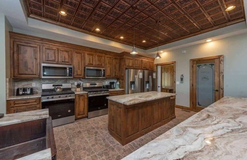 Swanton Casa | Lazy Creek - Deep Creek Lake - Indoor Lazy River
