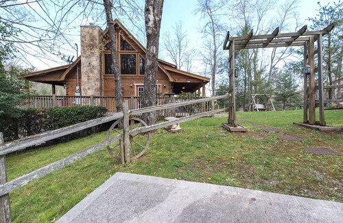 Gatlinburg - Pigeon Forge Cabina | Lazy Cub Lodge