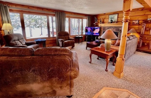 Catchacoma Cabaña | Lazy Day Bay Cottage On Catchacoma Lake