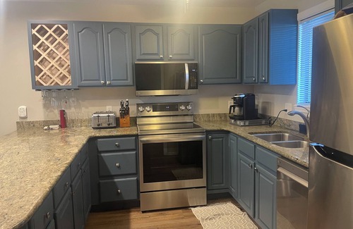 Osage Beach Condominio | Lazy Days Condo- 5 BR/4 Bath w/ 2 Lakefront Decks - Perfect for Large Families