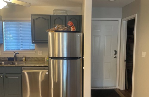 Osage Beach Condominio | Lazy Days Condo- 5 BR/4 Bath w/ 2 Lakefront Decks - Perfect for Large Families