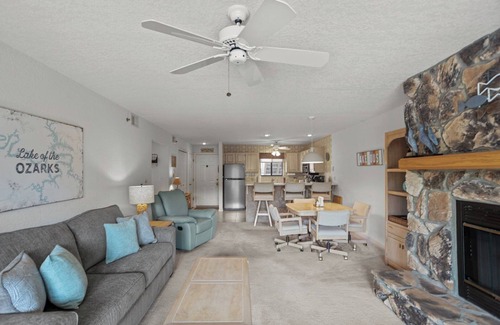 Osage Beach Condominio | Lazy Days E-08 - Cozy Waterfront Condo in Osage Beach