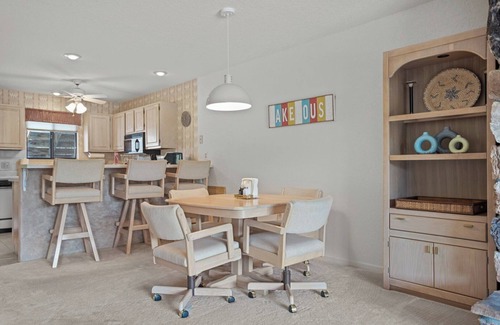 Osage Beach Condominio | Lazy Days E-08 - Cozy Waterfront Condo in Osage Beach