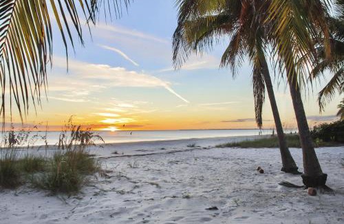 Mid Island Casa | Lazy Daze B by Sun Palace Vacations