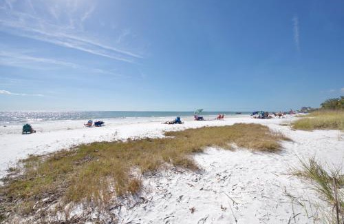 Mid Island Casa | Lazy Daze B by Sun Palace Vacations
