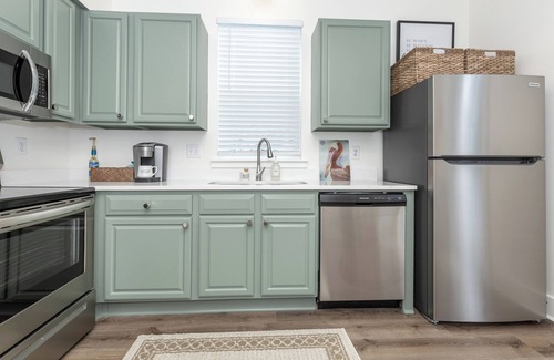 Ocean Springs Casa | Lazy Daze Cottage downtown Ocean Springs, Mississippi