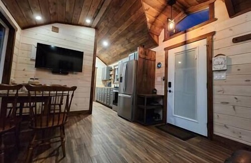 Malone Cabina | Lazy Deer - Cabin on 50 acres w/Hot Tub and mountain view