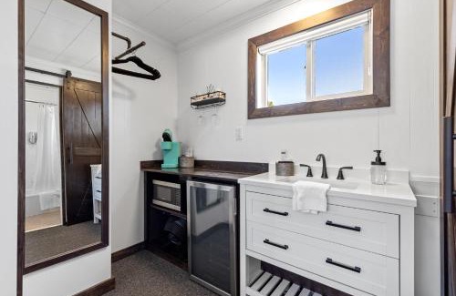 West Yellowstone Hotel | Lazy Duck Inn