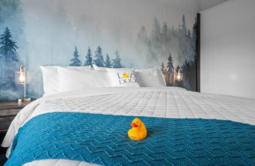 West Yellowstone Hotel | Lazy Duck Inn