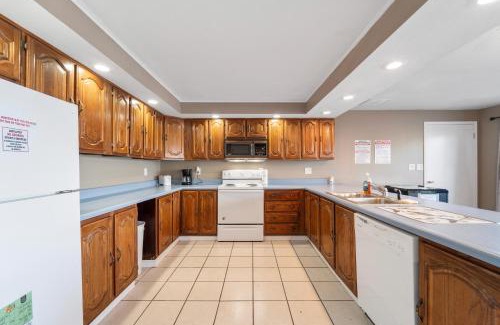 Lake Ozark Casa | Lazy Gator House- Sleep 20- Bachelor Parties Welcome