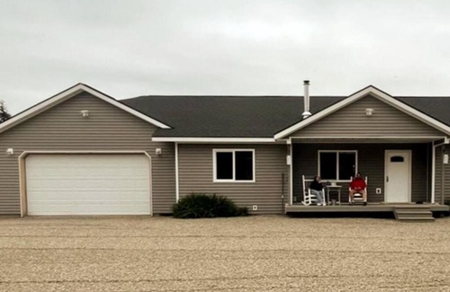 Willow Casa | Lazy Moose Cottage in Willow, HotTub & Privacy