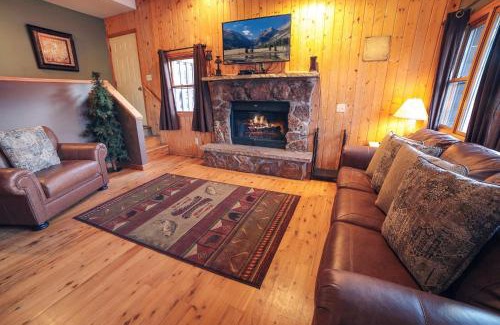 Estes Park Casa | Lazy R Cottages- 15 cabin