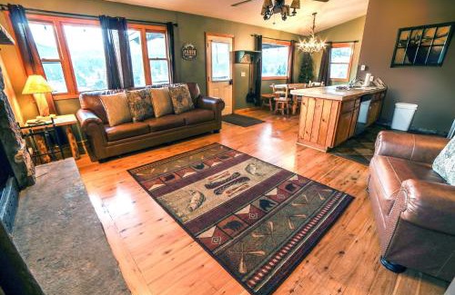 Estes Park Casa | Lazy R Cottages- 15 cabin
