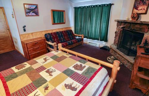 Estes Park Casa | Lazy R Cottages- 7B cottage