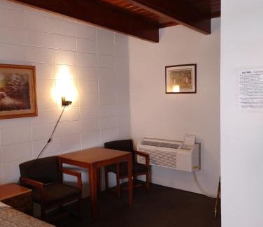 Rapid City Hotel | Lazy U Motel