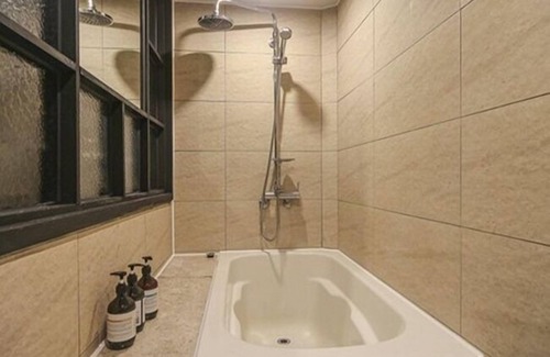 Oncheonjang Hotel | Lazzi Hotel