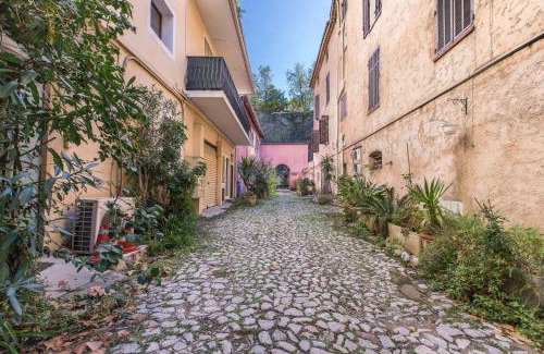 Riou - Petit Juas - Av de Grasse Apartamento | LB Vacation Rentals I Cute Affordable 1-Br Minutes From Cannes Center