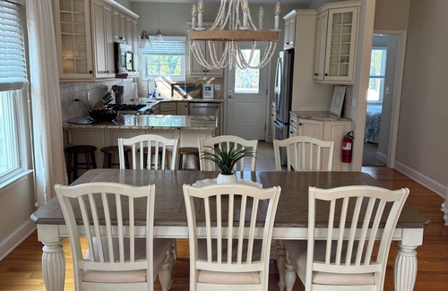 North Beach Haven Casa | LBI Beach House-Spray Beach, 4BR, 3.5 Bath, minutes walk to beach w/pool