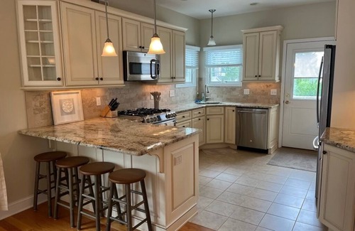 North Beach Haven Casa | LBI Beach House-Spray Beach, 4BR, 3.5 Bath, minutes walk to beach w/pool