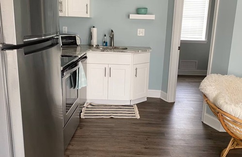 Ship Bottom Apartamento | LBI Surf Oasis- One bedroom renovated condo