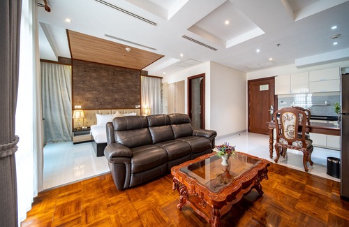 Daun Penh Hotel | LCS Hotel & Apartment