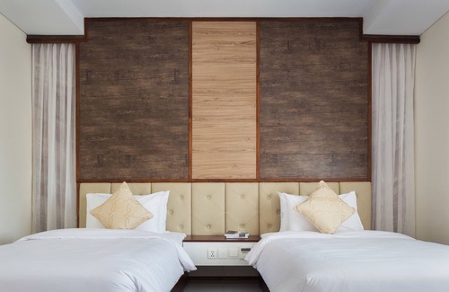 Daun Penh Hotel | LCS Hotel & Apartment