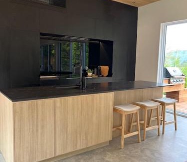 La Conception Chalet De Esquí | Le Ürban- Chalet avec Terrasse Spa BBQ vue Montagnes-près de Tremblant- nouveau
