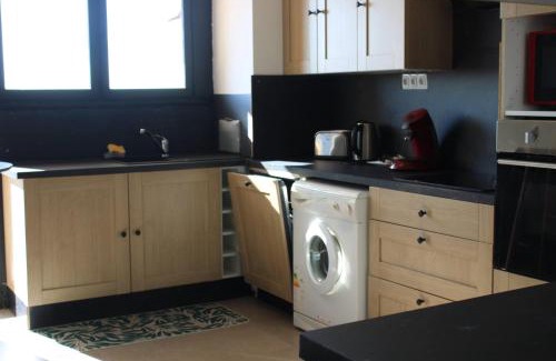 Oasis - Maroc Apartamento | Le 24 Tranquille 3 Chambres à 2 Min du Circuit