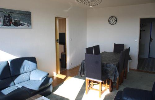 Oasis - Maroc Apartamento | Le 24 Tranquille 3 Chambres à 2 Min du Circuit
