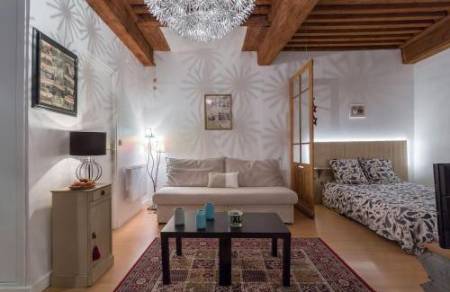 Terreaux - Bat d'argent Apartamento | Le 27 L
