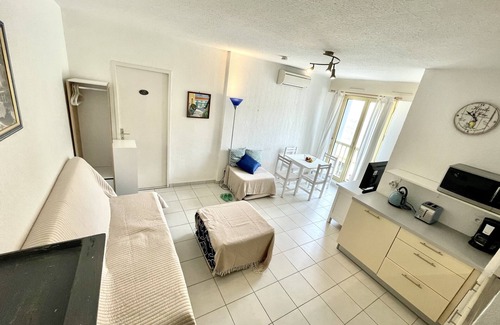 Cavaliere Beach Apartamento | Le 28 : Studio climatisé avec accès privé sur plage