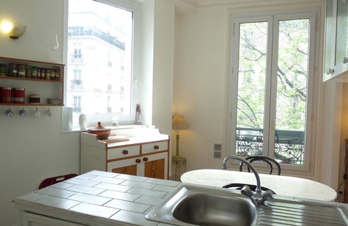 Parc-de-Montsouris Apartamento | Le Alesia : Classic French Apartment in Historic Montparnasse Area