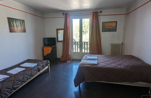 Lully Apartamento | Le Balandri - Chambre Triple Indépendante Avec Douche