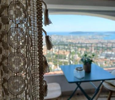 Toulon Apartamento | Le Balcon, vue panoramique au Faron