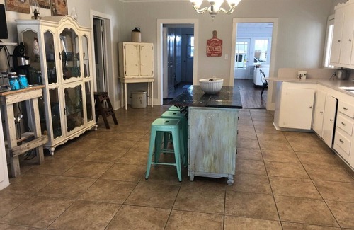 Lafayette Otro | Le Barn Rouge Bed & Breakfast Una casa de campo en Acadiana