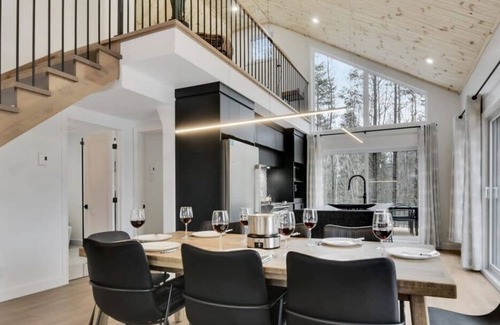 Pont-Rouge Chalet De Esquí | Le Baumier | Relaxation Luxury | Private spa and forest view