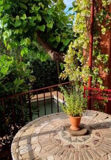 Flassans-sur-Issole Cama Y Desayuno | Le Belvédère - Chambres d'hôtes de charme et Restaurant