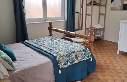 Saint-Aignan Cama Y Desayuno | Le Black Dog Pub Bedroom 5