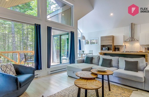 Pont-Rouge Chalet De Esquí | ⭐ Le Bleu Bourgeois de Portneuf 🌲 Private hot tub Sauna Pool Billiards Trails ⭐