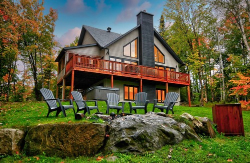 Morin Heights Chalet De Esquí | Le Bonheur-Spa / BICICLETA, EXTERIOR + SKI-IN / SKI-OUT