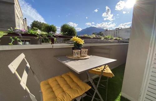 Secteur 4 Apartamento | Le Bourget, Grand appartement proche du centre