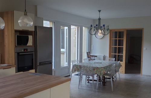 Chatillon-sur-Seine Casa | Le Cabinet: Charming house with enclosed exterior