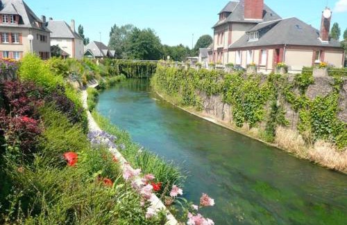 Pont-l'Eveque Apartamento | Le Calme en Hyper-Centre