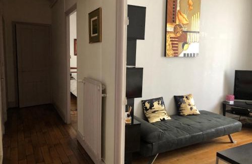 Poincare - Foch - Anatole France - Croix de Bourgogne Apartamento | Le Campus Victoria I - Train Station & Isabey St - 70m2
