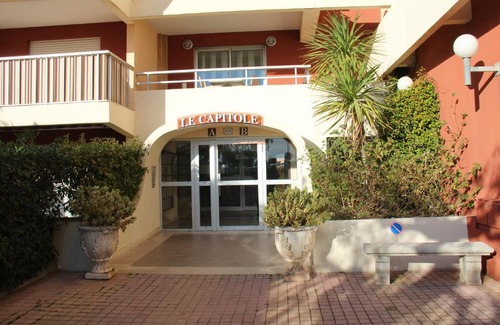 Frejus Port Apartamento | Le Capitole
