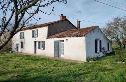 Chantonnay Cama Y Desayuno | Le Cardoué, gíte au cœur du bocage vendéen proche Puy duFou