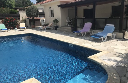Souni-Zanakia Casa | "Le Caroubier" Splendid 3 Bedrooms Bungalow
