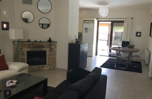 Souni-Zanakia Villa | LE CAROUBIER splendid 3 bedrooms bungalow
