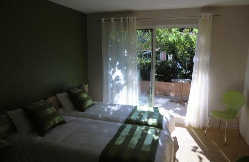 Charmes-sur-Rhone Hotel | Le Carré d'Alethius Logis Hôtel-Restaurant Gastronomique