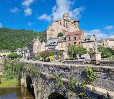 Estaing Casa | Le Casimir, Maison de campagne à Estaing
